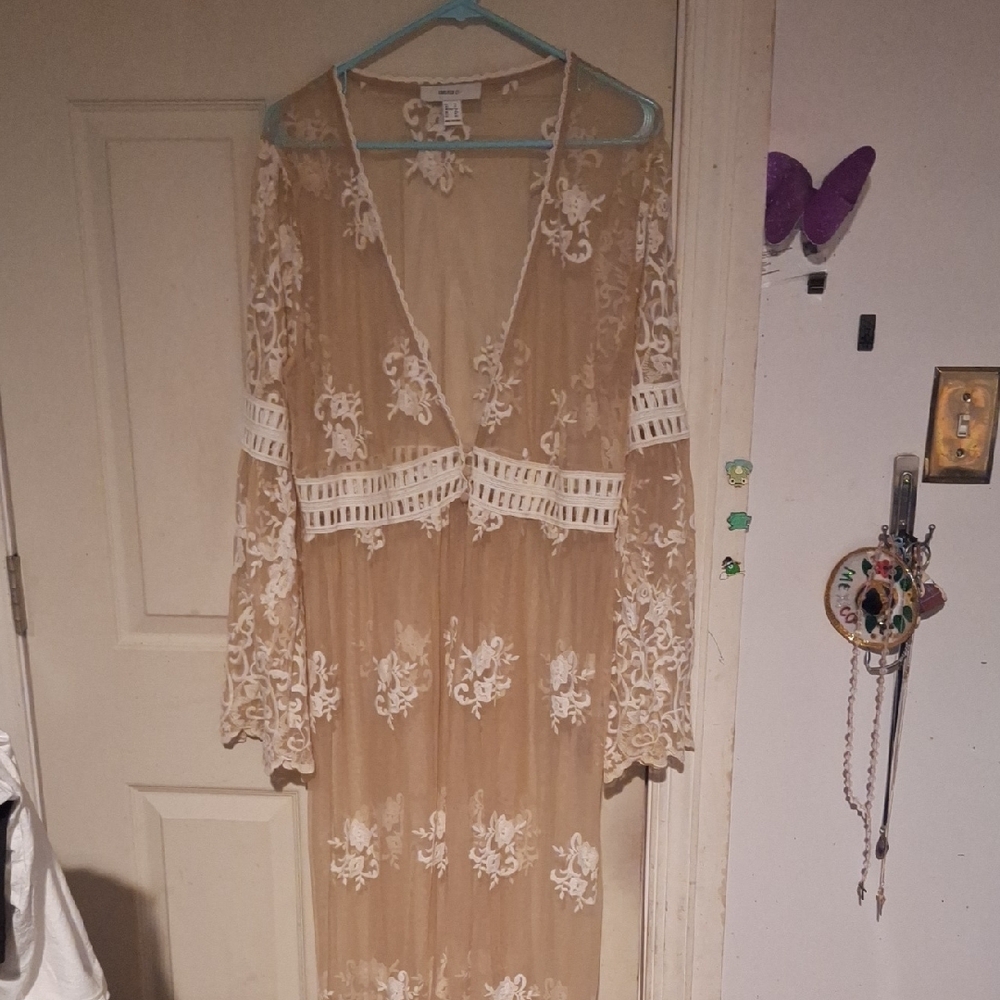 Elegant Lace Long Cardigan